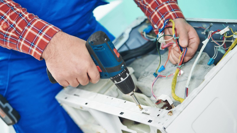 Şehzadeler ECA ECA çamaşır makinesi kart tamiri – Su almama arızası orijinal parça ile giderildi. - Teknik servis örneği